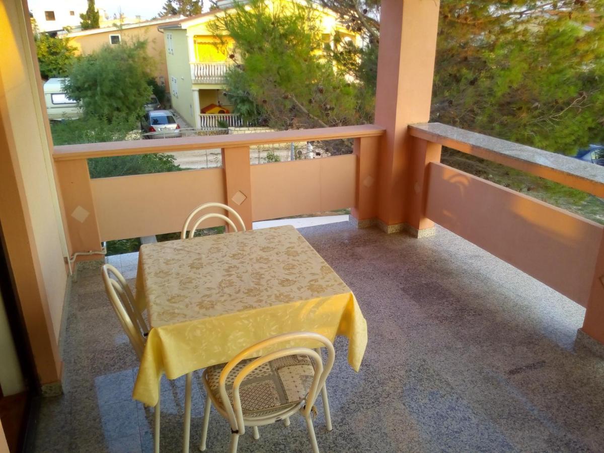 Ferienwohnung Maslina Vir Exterior foto