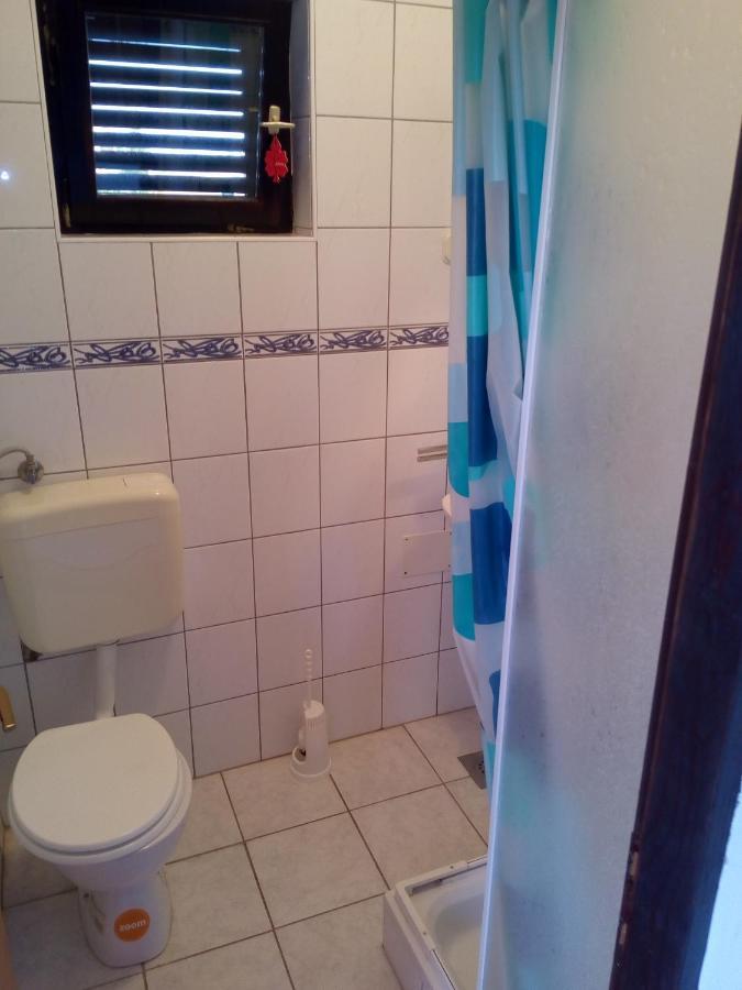 Ferienwohnung Maslina Vir Exterior foto