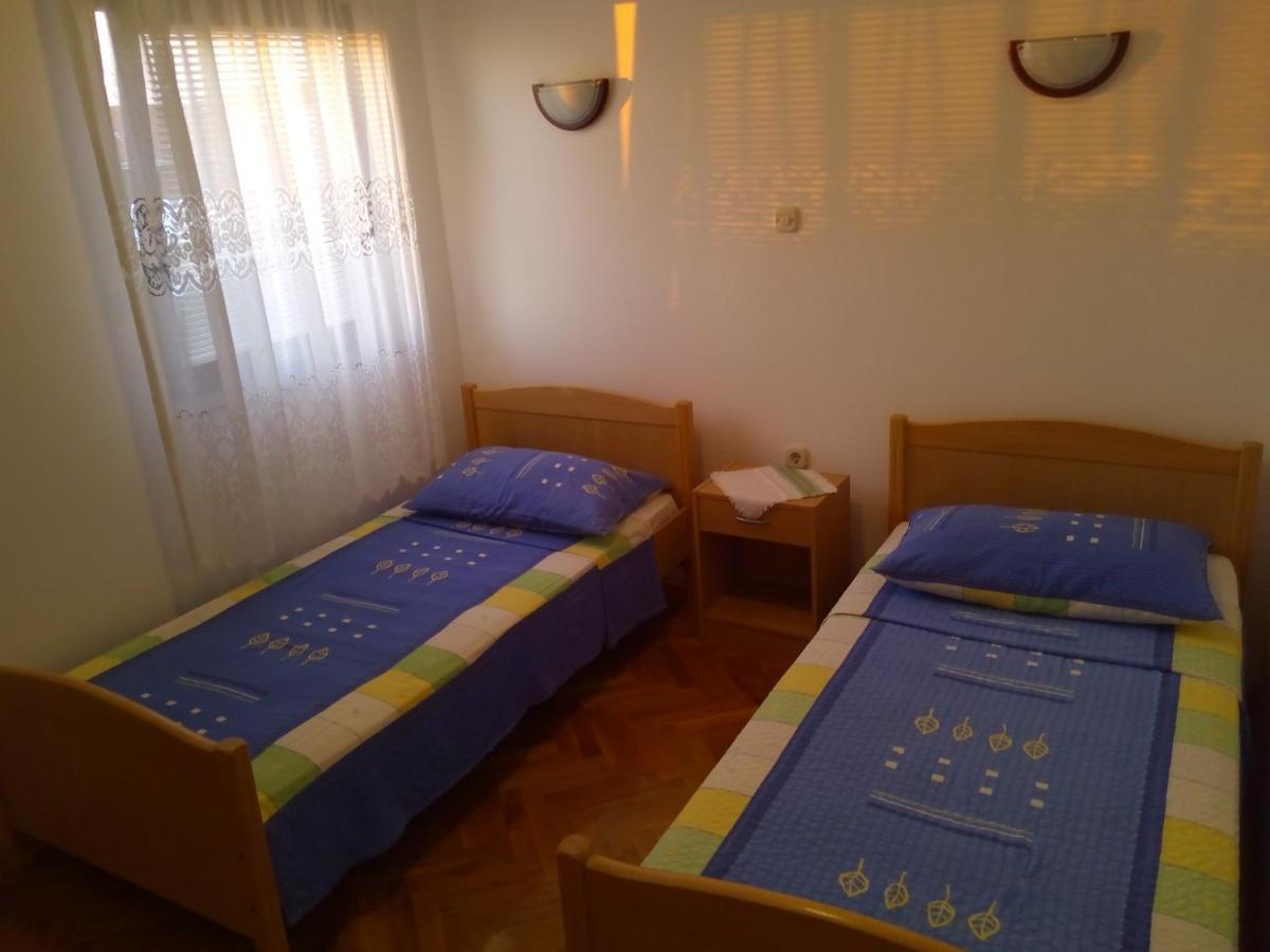 Ferienwohnung Maslina Vir Exterior foto