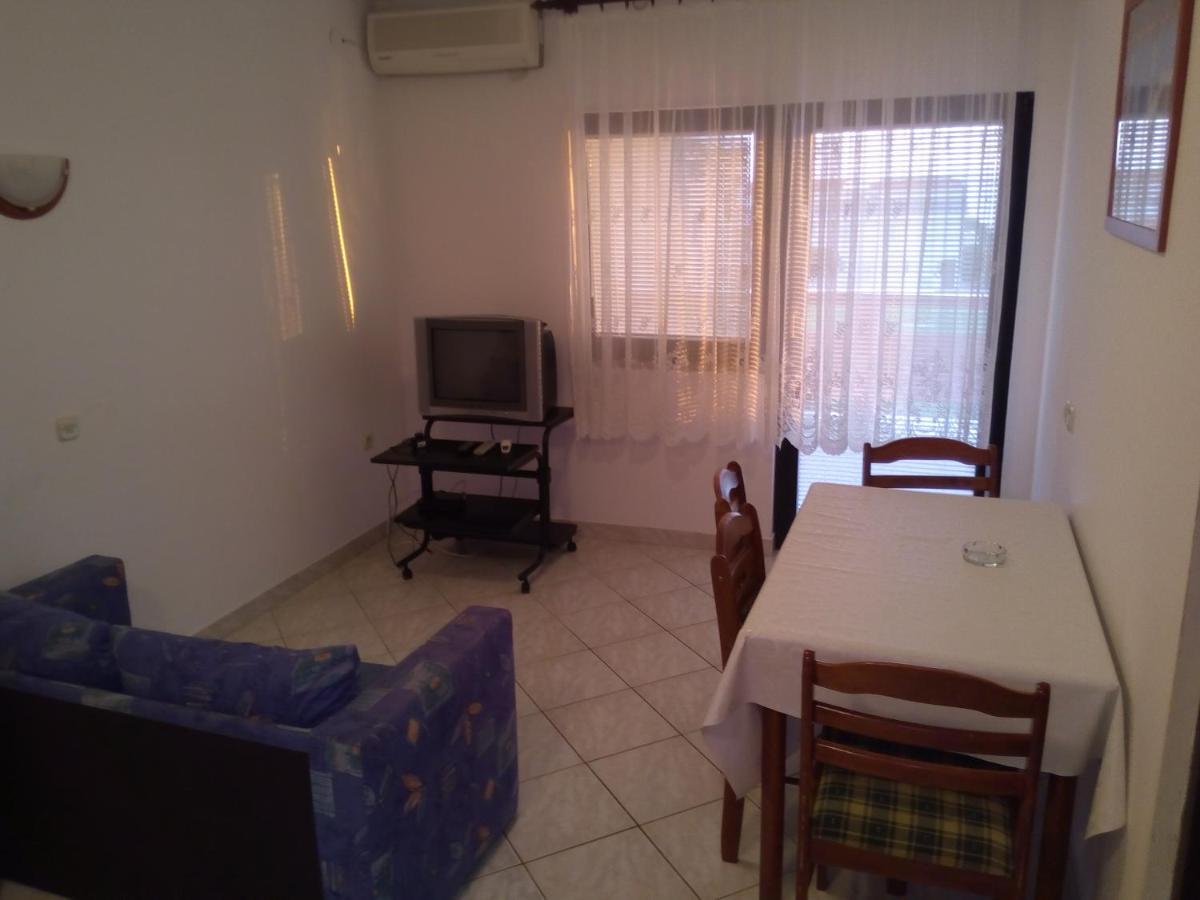 Ferienwohnung Maslina Vir Exterior foto