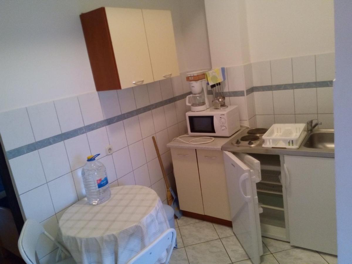 Ferienwohnung Maslina Vir Exterior foto